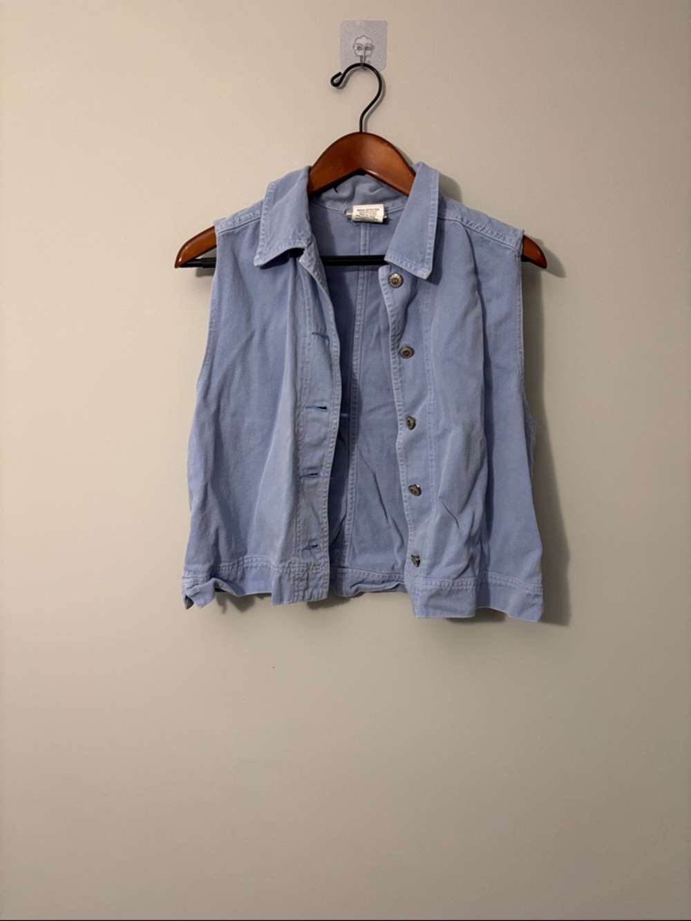 Sleeveless Light Blue Button-Front Crop Top